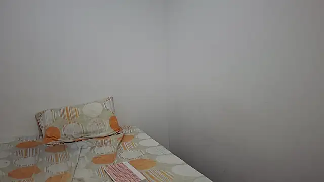 Snapshot of kayleesims_ chatting on November 2025 10:56:01 PM kayleesims online show from November 2025 10:56:01 PM