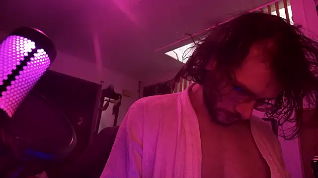 Snapshot of MasterDaddyCool chatting on November 2025 03:56:02 AM MasterDaddyCool online show from November 2025 03:56:02 AM