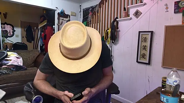 Snapshot of MasterDaddyCool chatting on December 2025 02:41:02 AM MasterDaddyCool online show from December 2025 02:41:02 AM