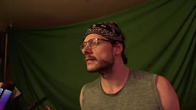 Snapshot of MasterDaddyCool chatting on January 2026 08:21:02 PM MasterDaddyCool online show from January 2026 08:21:02 PM