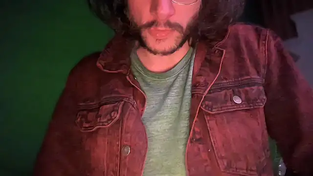 Snapshot of MasterDaddyCool chatting on January 2026 01:33:02 AM MasterDaddyCool online show from January 2026 01:33:02 AM