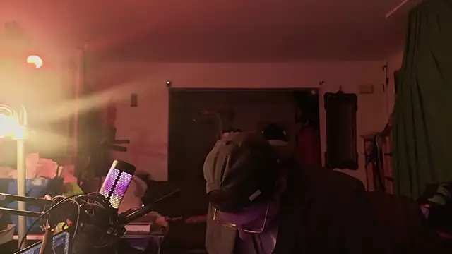 Snapshot of MasterDaddyCool chatting on February 2026 08:13:01 AM MasterDaddyCool online show from February 2026 08:13:01 AM