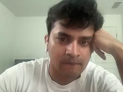 Snapshot of Unseenadam143 chatting on February 2026 03:11:01 PM Unseenadam143 online show from February 2026 03:11:01 PM
