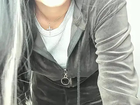 Lune Moon online show from November 2025 06:11:02 AM