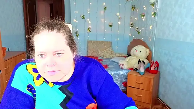 Audrey Aura online show from October 2025 05:17:02 AM