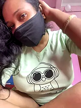 Snapshot of Priyajaanbaby chatting on November 2025 04:24:01 PM Priyajaanbaby online show from November 2025 04:24:01 PM