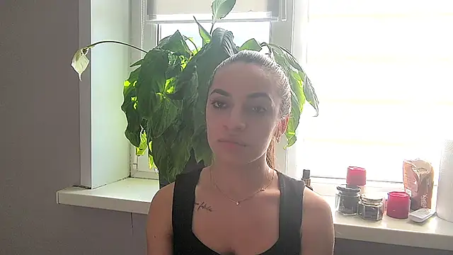 ElwineBooton online show from April 2026 10:05:01 AM