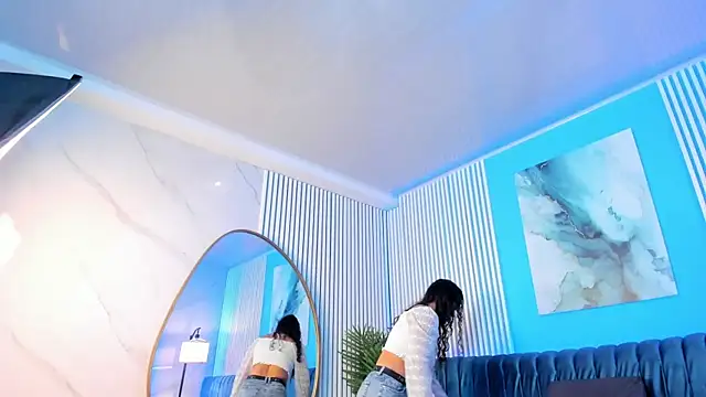 bellarivera  online show from November 2025 07:14:01 PM