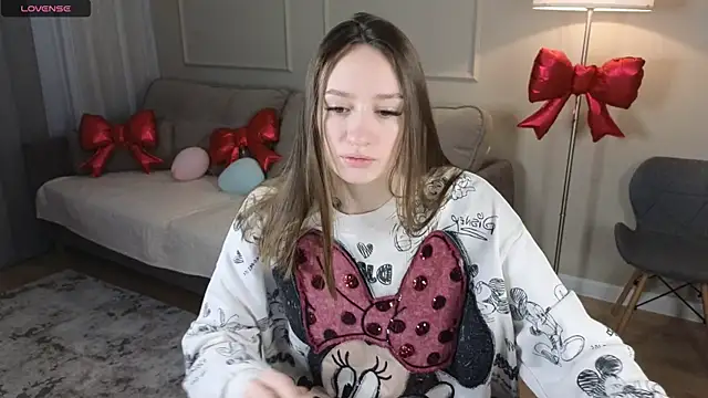 cutienaughtygirl online show from February 2026 07:06:02 AM