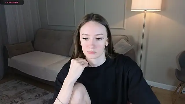 cutienaughtygirl online show from April 2026 08:45:01 AM
