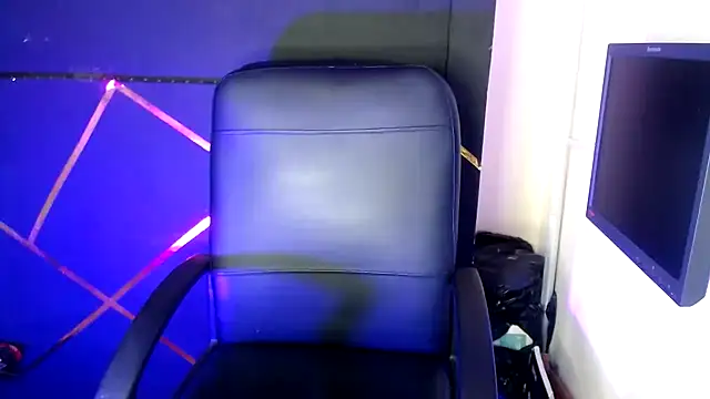 Kylie Moan online show from December 2025 02:28:01 AM