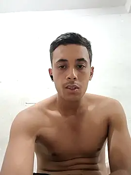 Naymik911 online show from October 2025 10:50:02 PM