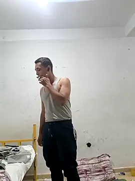 Naymik911 online show from October 2025 02:25:02 AM