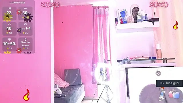 lunagudis online show from May 2026 02:37:01 PM