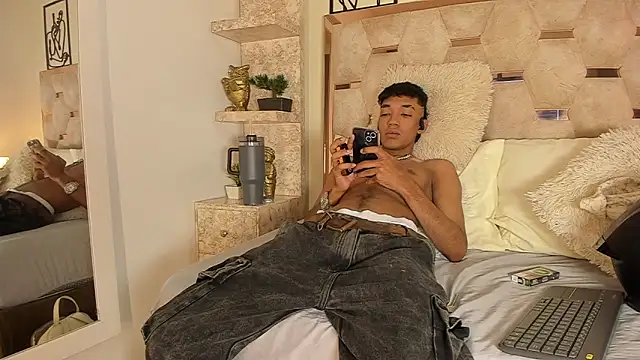 Lucass Blaze online show from October 2025 09:56:01 PM