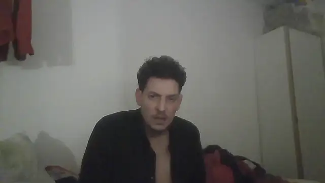 Snapshot of ARTANIS20 chatting on January 2026 11:42:02 PM ARTANIS20 online show from January 2026 11:42:02 PM