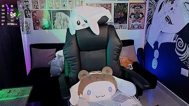 Yuhwan  online show from September 2025 08:43:01 PM