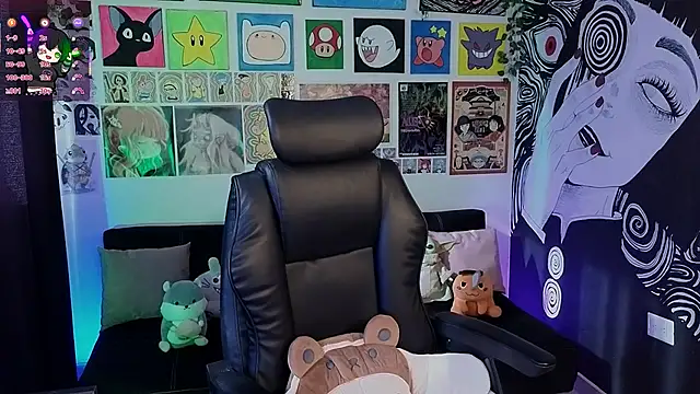 Yuhwan  online show from November 2025 08:18:01 PM