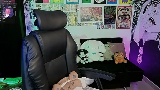 Yuhwan  online show from January 2026 01:42:02 AM