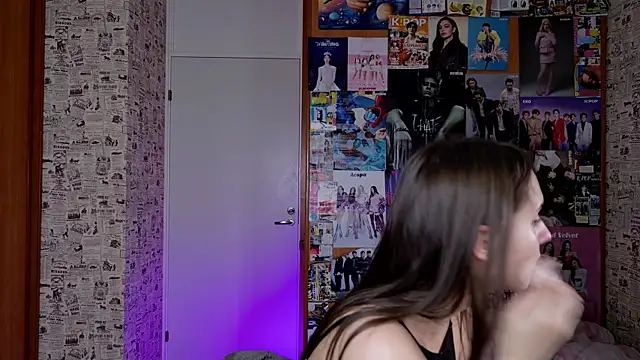 LucyRose3 online show from November 2025 04:45:02 AM