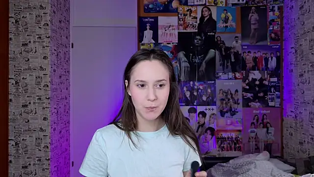 LucyRose3 online show from December 2025 04:42:02 AM