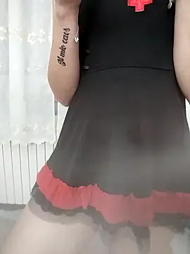 alicepavia22 online show from March 2026 06:03:02 PM