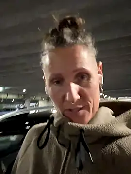 Snapshot of SwingWingWomanSweden chatting on September 2025 06:55:01 PM SwingWingWomanSweden online show from September 2025 06:55:01 PM