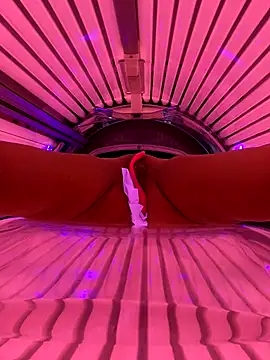 Snapshot of SwingWingWomanSweden chatting on October 2025 07:36:02 PM SwingWingWomanSweden online show from October 2025 07:36:02 PM