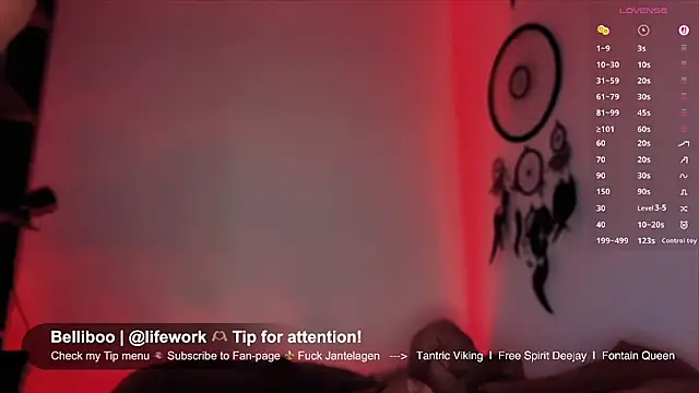 Snapshot of SwingWingWomanSweden chatting on October 2025 06:25:02 AM SwingWingWomanSweden online show from October 2025 06:25:02 AM