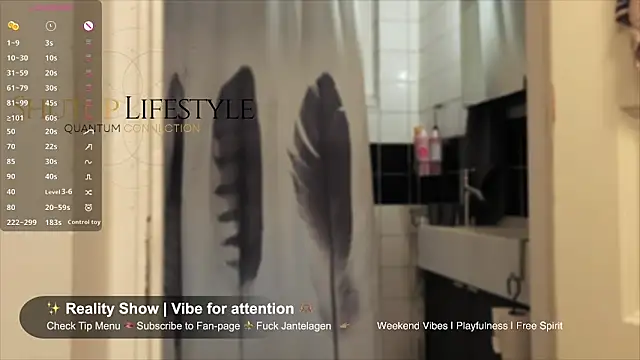 Snapshot of SwingWingWomanSweden chatting on January 2026 11:20:02 PM SwingWingWomanSweden online show from January 2026 11:20:02 PM