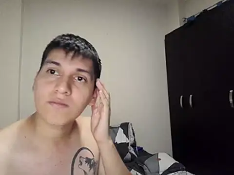 Snapshot of Andbry chatting on October 2025 01:03:01 AM Andbry online show from October 2025 01:03:01 AM