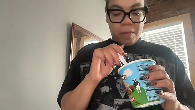 Snapshot of zahrabliss chatting on January 2026 07:41:01 PM zahrabliss online show from January 2026 07:41:01 PM