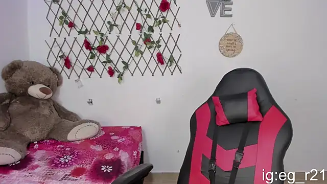 Snapshot of emma_grays2 chatting on October 2025 04:03:02 AM emma grays2 online show from October 2025 04:03:02 AM