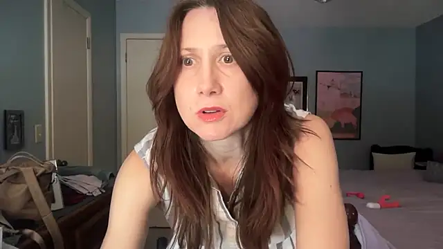 Snapshot of MommyGoddessL chatting on September 2025 04:51:01 PM MommyGoddessL online show from September 2025 04:51:01 PM