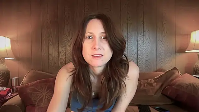 Snapshot of MommyGoddessL chatting on October 2025 01:52:01 PM MommyGoddessL online show from October 2025 01:52:01 PM