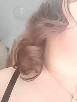 Feuchtekitty92xh online show from September 2025 07:12:01 AM