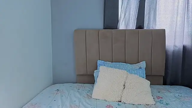 Penelophe01 online show from April 2026 06:49:02 PM