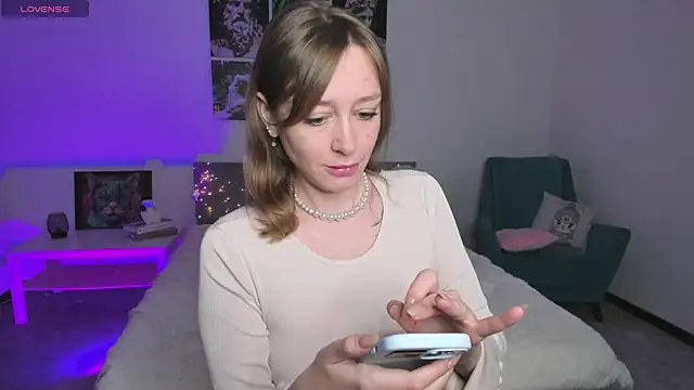 evashiny  online show from November 2025 03:42:02 AM