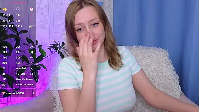 Snapshot of evashiny_ chatting on May 2026 03:01:01 AM evashiny online show from May 2026 03:01:01 AM