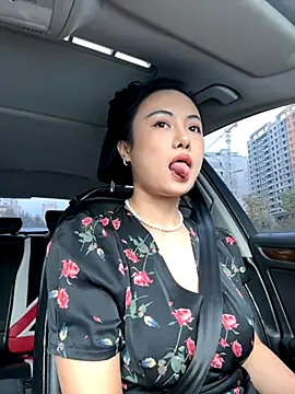 wen521 online show from September 2025 01:00:01 AM