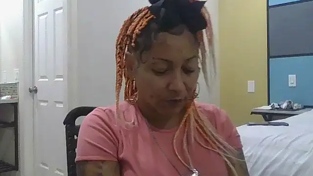 Flossee online show from September 2025 04:06:02 PM