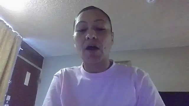 Flossee online show from March 2026 10:02:02 PM