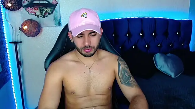 adamhairy online show from May 2026 09:23:02 PM