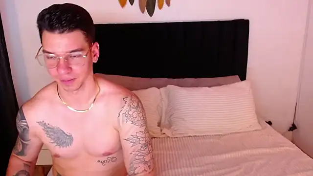 adamhairy online show from May 2026 09:55:01 PM