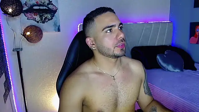 adamhairy online show from May 2026 07:52:02 PM