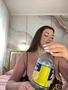 TiffaNoel online show from July 2026 01:58:02 PM