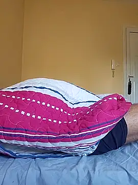 Snapshot of Nesch82 chatting on February 2026 06:59:02 AM Nesch82 online show from February 2026 06:59:02 AM