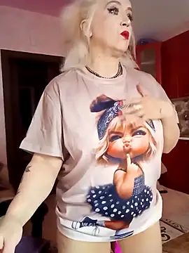 SquirtMilf00 online show from October 2025 01:50:02 AM