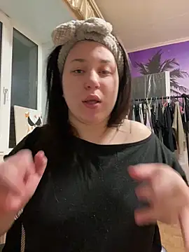 Snapshot of Kemeli008 chatting on January 2026 04:16:01 AM Kemeli008 online show from January 2026 04:16:01 AM