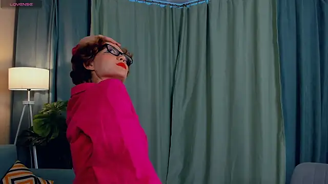 Snapshot of EdlinGathright chatting on September 2025 03:52:02 AM EdlinGathright online show from September 2025 03:52:02 AM